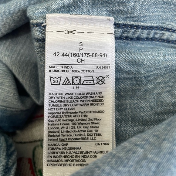 Gap NWT classic western snap button down embroidered back denim shirt sm… - Picture 6 of 8